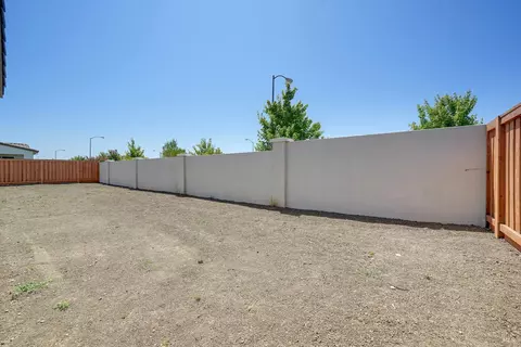 Exterior - 440 Vanderbilt Dr, Dixon, CA 95620 photo 8 of 8
