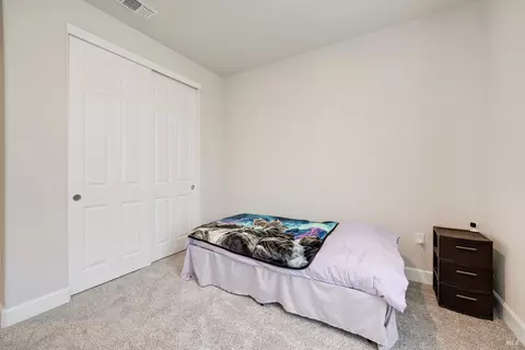 Bedroom - 440 Vanderbilt Dr, Dixon, CA 95620 photo 6 of 6