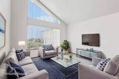 Living - 120 Camden Ct, Vallejo, CA 94591 photo 2 of 4