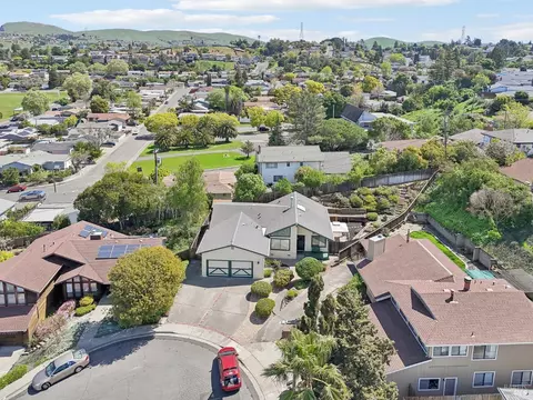 View/Area - 120 Camden Ct, Vallejo, CA 94591 photo 3 of 4