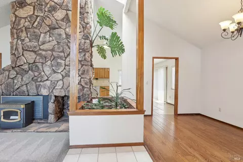Living - 120 Camden Ct, Vallejo, CA 94591 photo 1 of 4