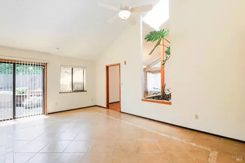 Living - 120 Camden Ct, Vallejo, CA 94591 photo 4 of 4