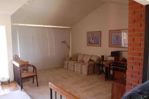187 Fleet St, Vallejo, CA 94591 photo 2
