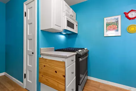 Kitchen - 228 14th St, Vallejo, CA 94590 photo 2 of 4