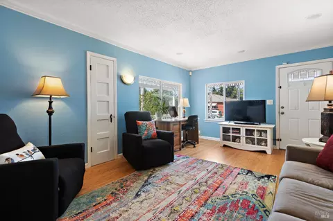 Living - 228 14th St, Vallejo, CA 94590 photo 1 of 3