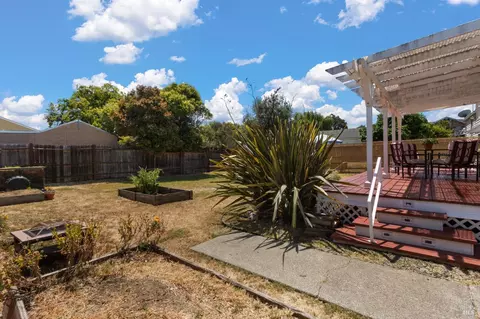 Exterior - 228 14th St, Vallejo, CA 94590 photo 5 of 9