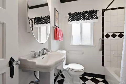 Bath - 228 14th St, Vallejo, CA 94590 photo 2 of 2