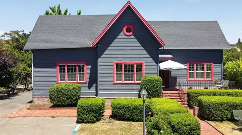 530 N Cloverdale Blvd, Cloverdale, CA 95425