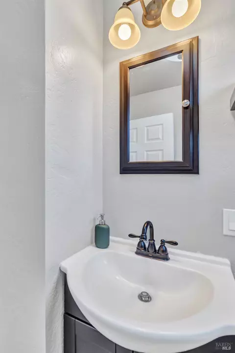 100 Webster St, Vallejo, CA 94591 photo 25