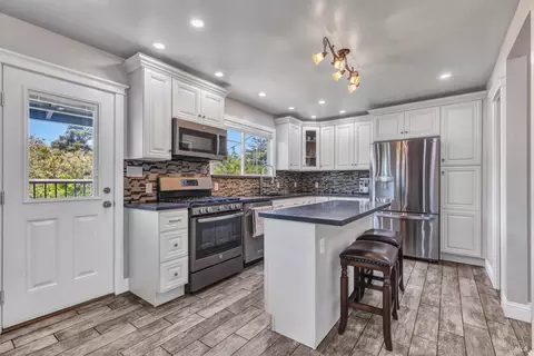 100 Webster St, Vallejo, CA 94591 photo 3