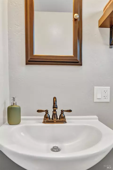 100 Webster St, Vallejo, CA 94591 photo 26