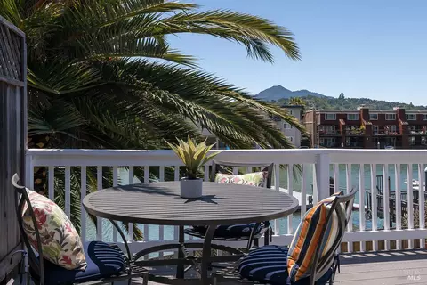 56 Mooring Rd, San Rafael, CA 94901