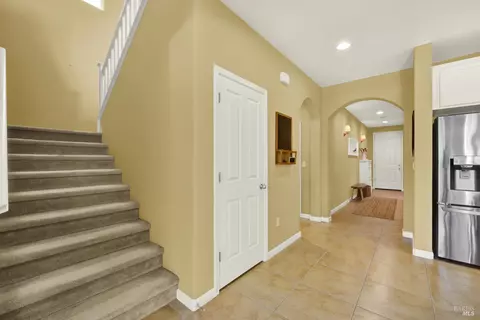 Entry Way - 4905 Couples Cir, Fairfield, CA 94533 photo 8 of 8