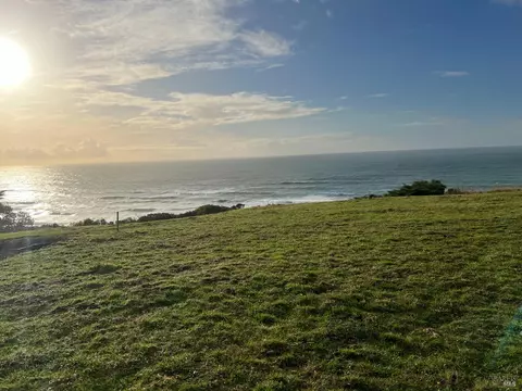 14790 Navarro Way, Irish Beach, CA 95459