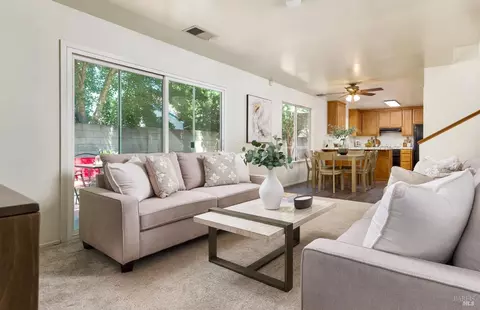 Living - 1325 Angela Ct, Dixon, CA 95620 photo 2 of 3