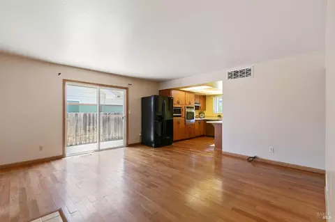 239 Begonia Blvd, Fairfield, CA 94533 photo 8