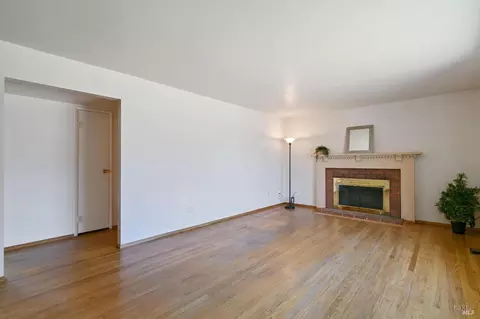 239 Begonia Blvd, Fairfield, CA 94533 photo 6