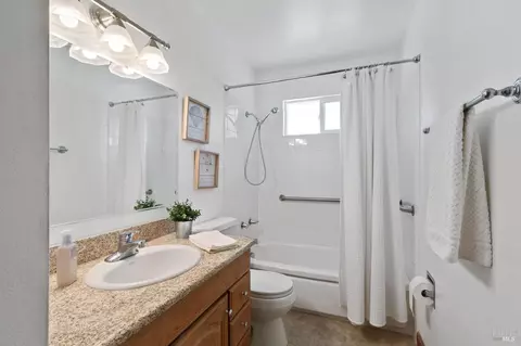 239 Begonia Blvd, Fairfield, CA 94533 photo 3