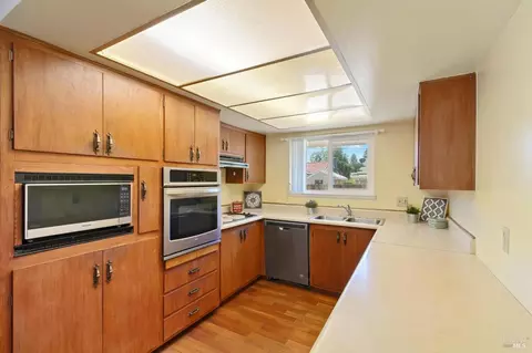 239 Begonia Blvd, Fairfield, CA 94533 photo 9