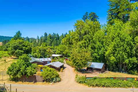 5820 Ruddock Rd N, Philo, CA 95466