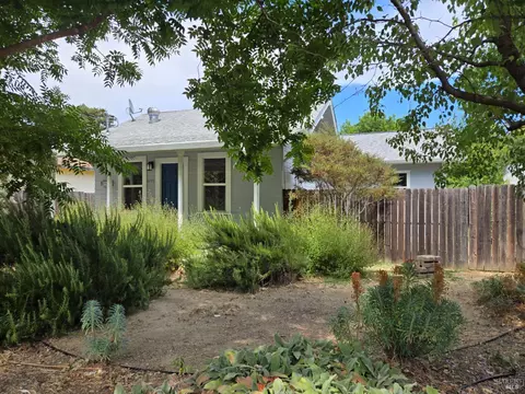 691 N Oak St, Ukiah, CA 95482
