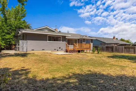 Exterior - 549 Hillside Dr, Cloverdale, CA 95425 photo 8 of 9