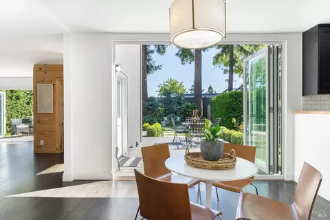 1441 Pine St, Napa, CA 94559 photo 2