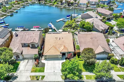 25 Sea Breeze Ct, Napa, CA 94559