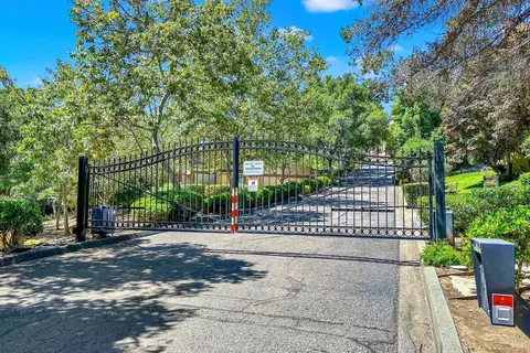 View/Area - 25 Knoll Dr, Fairfield, CA 94534 photo 1 of 7