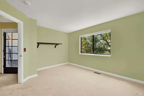 Bedroom - 25 Knoll Dr, Fairfield, CA 94534 photo 4 of 5