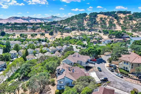 View/Area - 25 Knoll Dr, Fairfield, CA 94534 photo 5 of 7