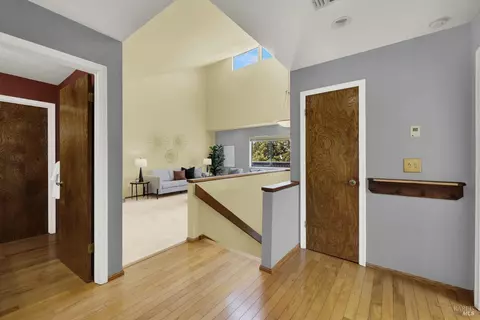 Entry Way - 25 Knoll Dr, Fairfield, CA 94534 photo 4 of 11