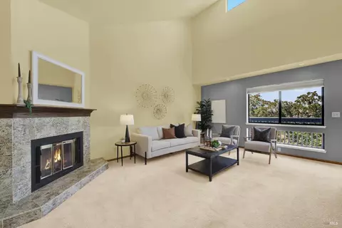 Living - 25 Knoll Dr, Fairfield, CA 94534 photo 2 of 4