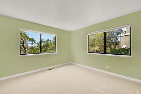Bedroom - 25 Knoll Dr, Fairfield, CA 94534 photo 3 of 5