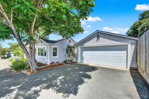206 E Spring St, Napa, CA 94559 photo 4