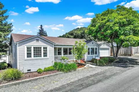 206 E Spring St, Napa, CA 94559 photo 2