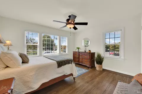 206 E Spring St, Napa, CA 94559 photo 32