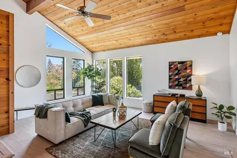 3691 Montana Dr, Napa, CA 94558