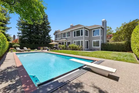 1938 Matzen Ranch Cir, Petaluma, CA 94954