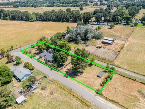 1601 Valley Rd, Willits, CA 95490
