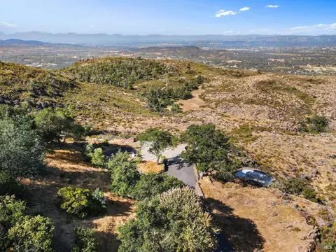 2870 Monticello Rd, Napa, CA 94558
