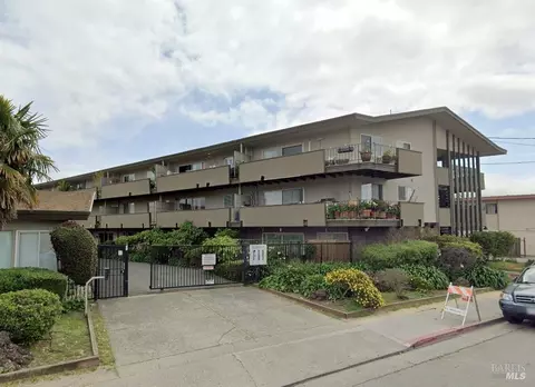 177 Canal St #8, San Rafael, CA 94901