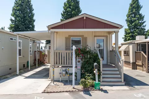 61 Romani Ct, Santa Rosa, CA 95407