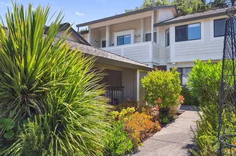 7 Picadilly Ct, San Rafael, CA 94903