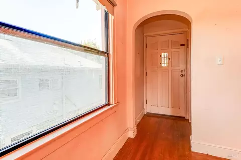Entry Way - 228 Carter St, Vallejo, CA 94590 photo 1 of 3