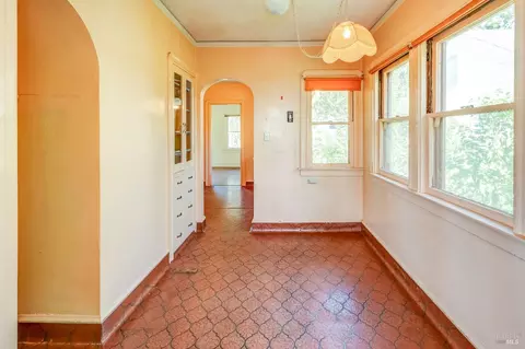 Entry Way - 228 Carter St, Vallejo, CA 94590 photo 2 of 3