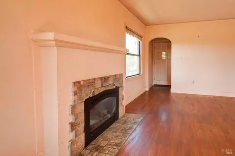 Living - 228 Carter St, Vallejo, CA 94590 photo 1 of 5