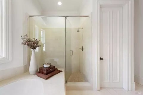 Bath - 7 Turnagain Rd, Kentfield, CA 94904 photo 5 of 8