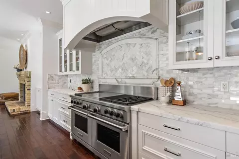 Kitchen - 7 Turnagain Rd, Kentfield, CA 94904 photo 3 of 4