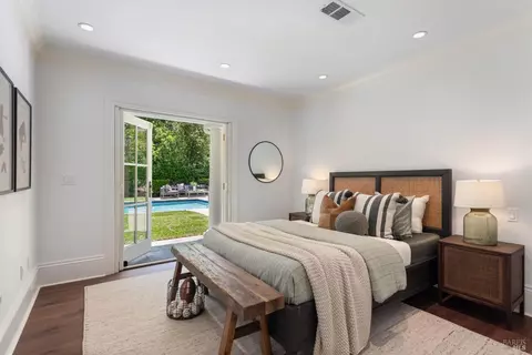 Bedroom - 7 Turnagain Rd, Kentfield, CA 94904 photo 8 of 10